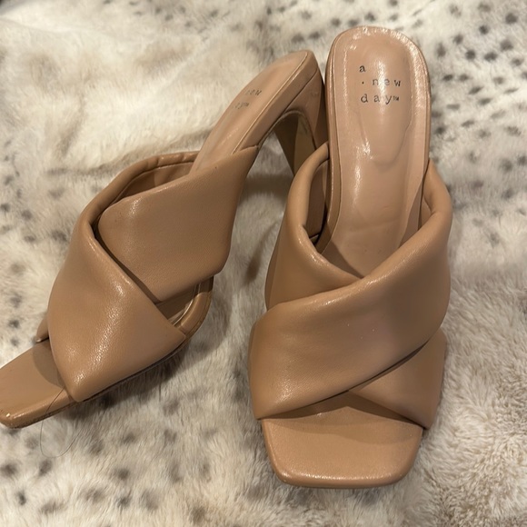 a new day Shoes - Square toe heel